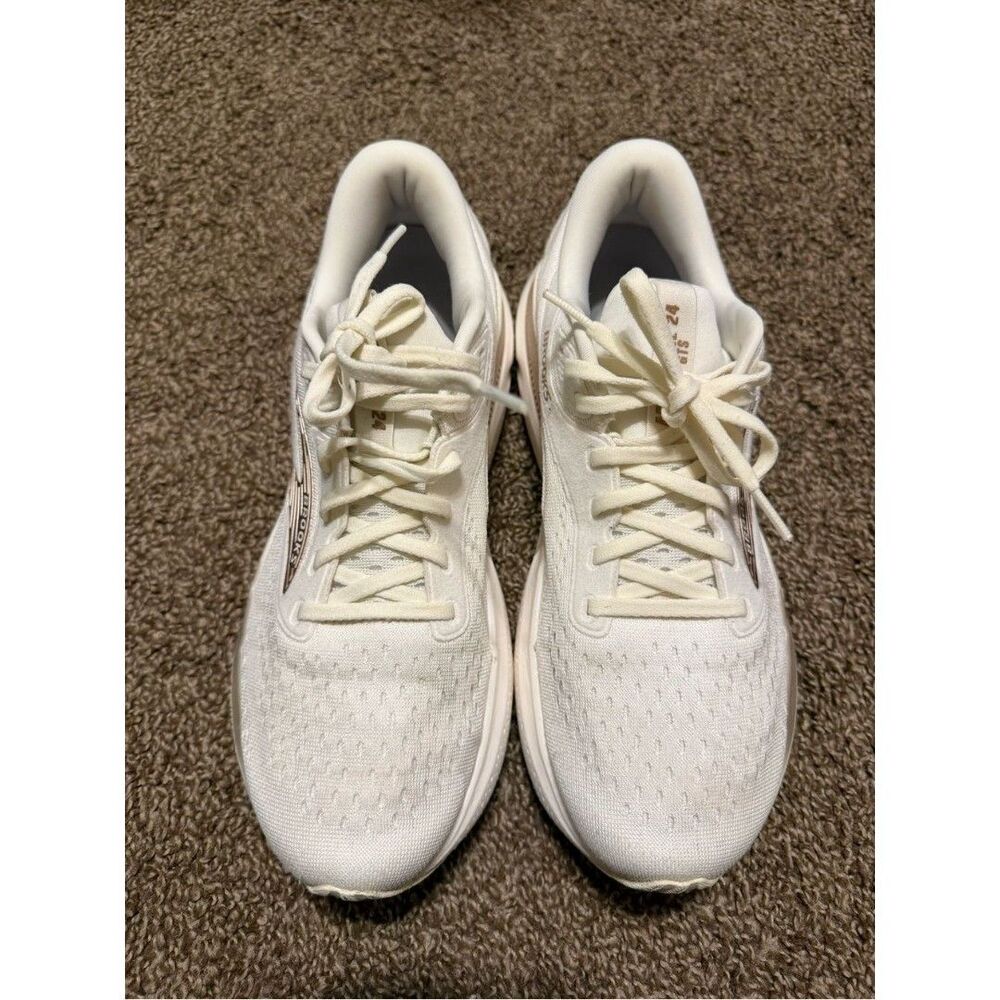 Brooks Adrenaline GTS 24 Womens Size 10 White Athletic Running Shoes Sneakers
